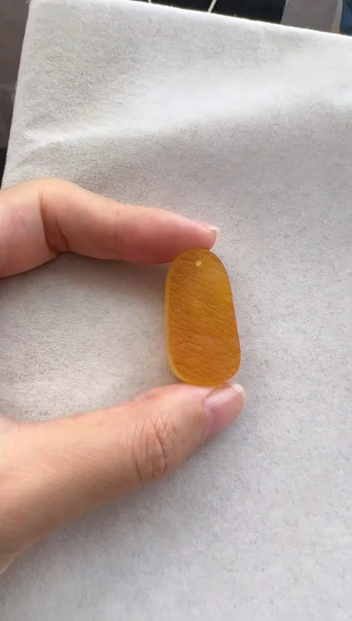【闪购商品】琥珀裸石未镶嵌10115035-吊坠