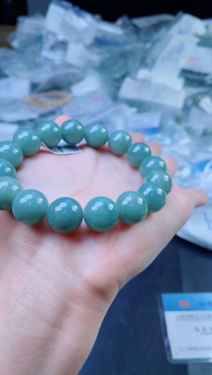 定制翡翠未镶嵌珠串
