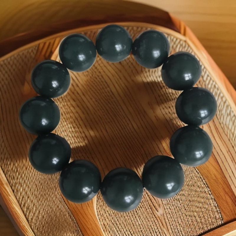 大颗和田玉手串  带礼盒  CC 544