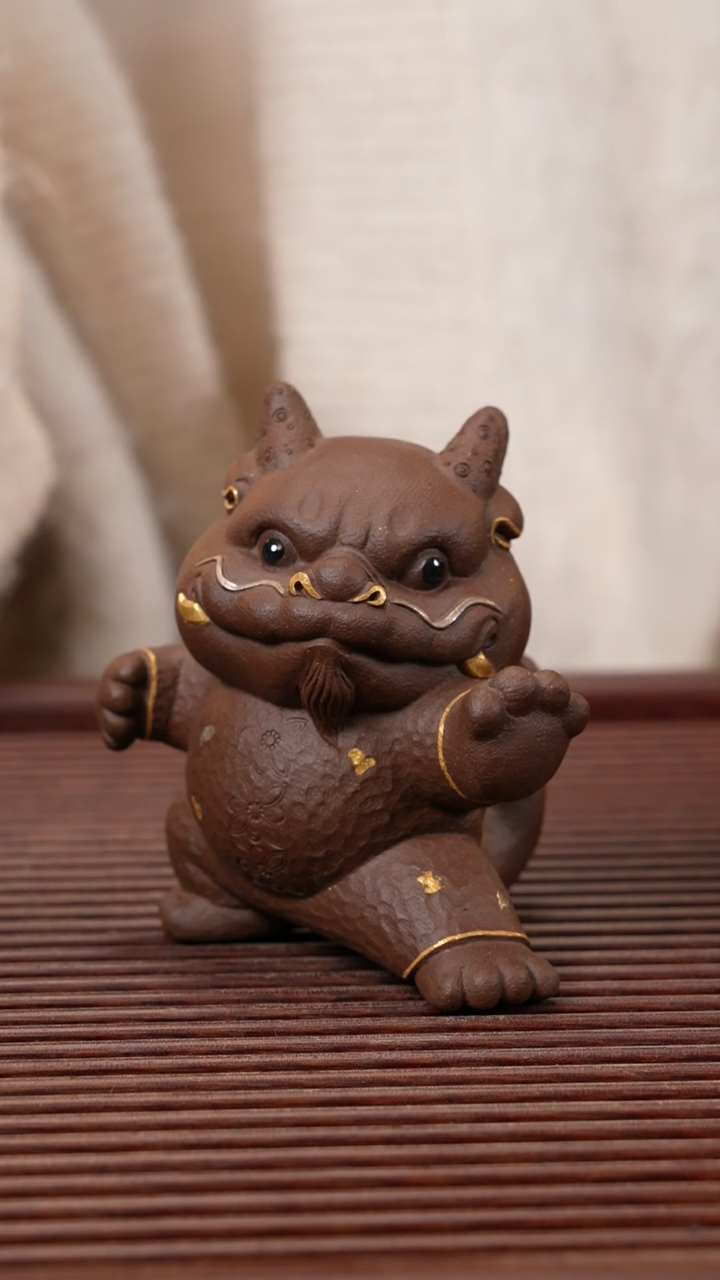 【闪购商品】紫砂茶宠功夫龙（描金银）