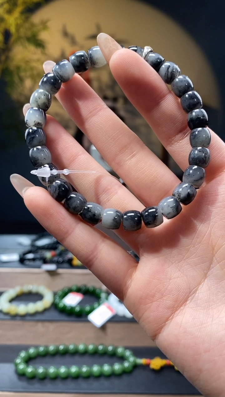 【闪购商品】和田玉-未镶嵌8mm青花极限弧手串