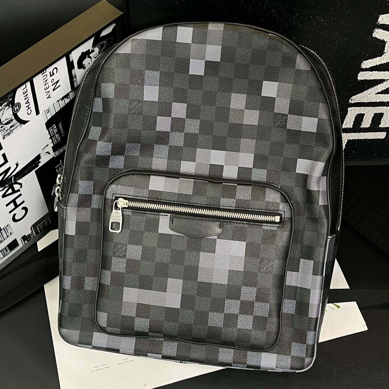 95新 LouisVuitton/路易威登 限量款JOSH黑灰棋盘格双肩18年B1782