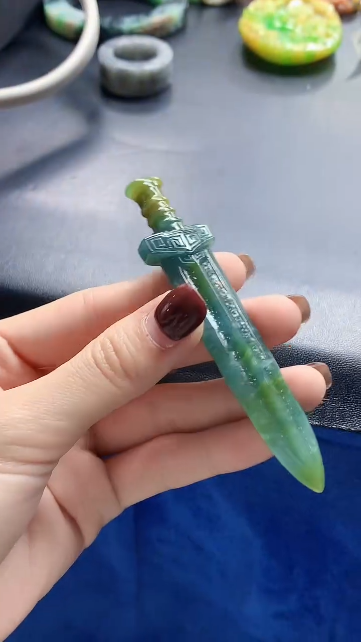 颈饰未镶嵌翡翠天然缅甸a货翡翠