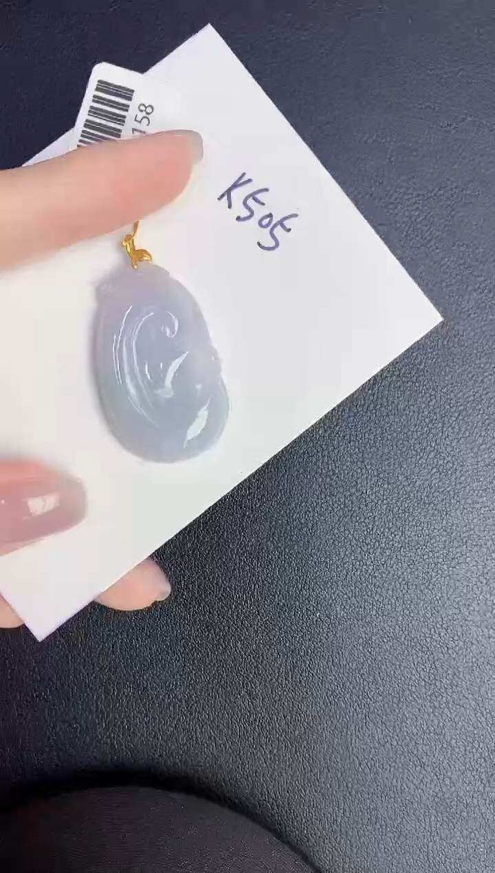 颈饰18K金镶嵌翡翠缅甸天然翡翠A货