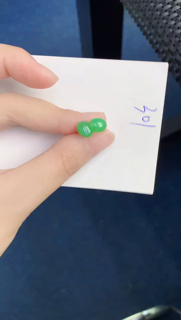 翡翠18K金镶嵌颈饰0000000000