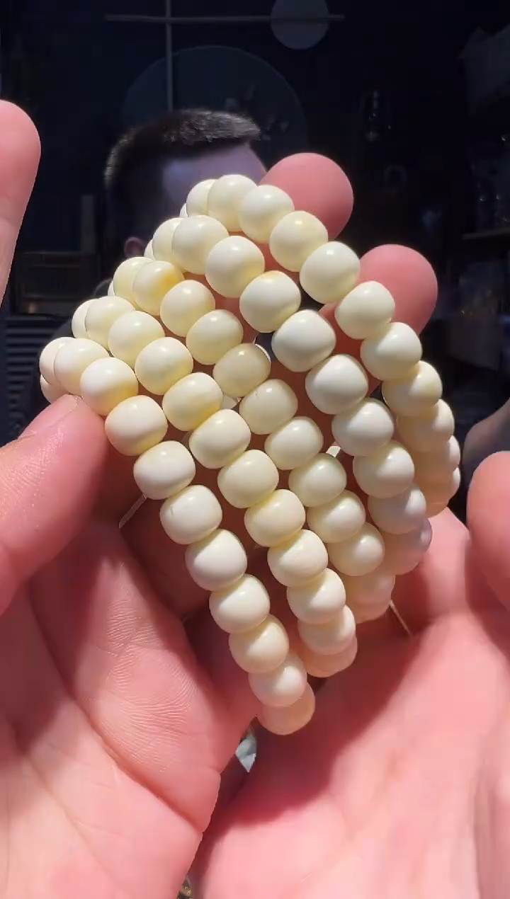 【闪购商品】蜜蜡手串未镶嵌9+108(瓷白)