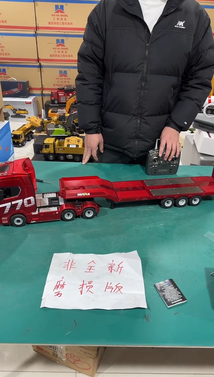 非全新斯堪尼亚770拖头+拖挂 红色套装