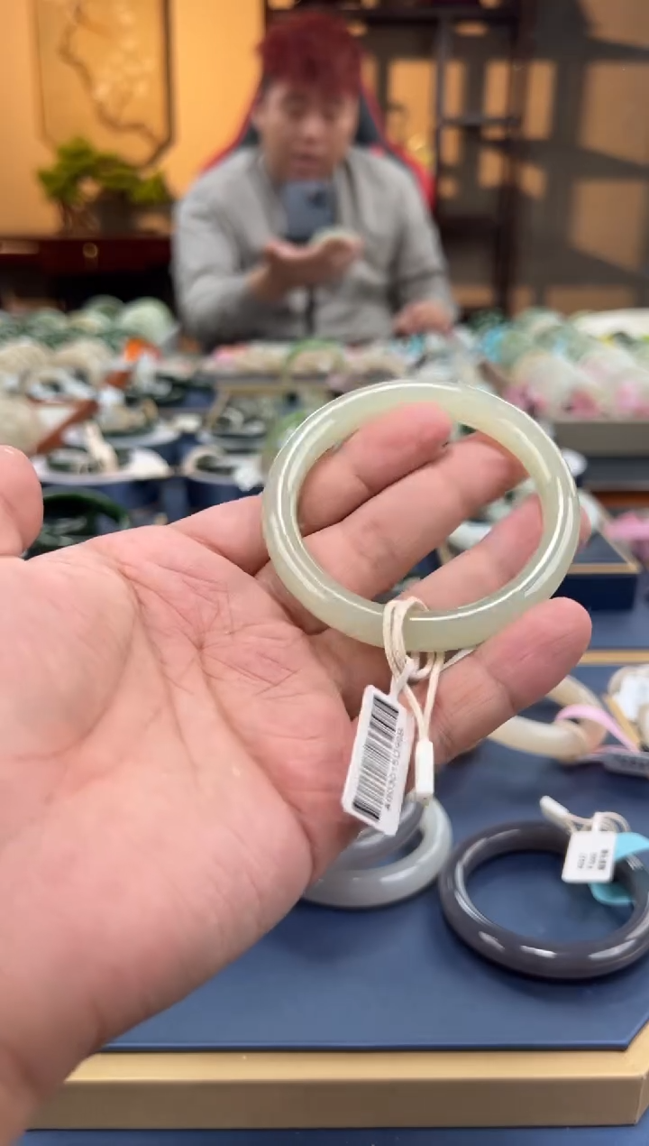 【闪购商品】和田玉手镯未镶嵌A0030-55