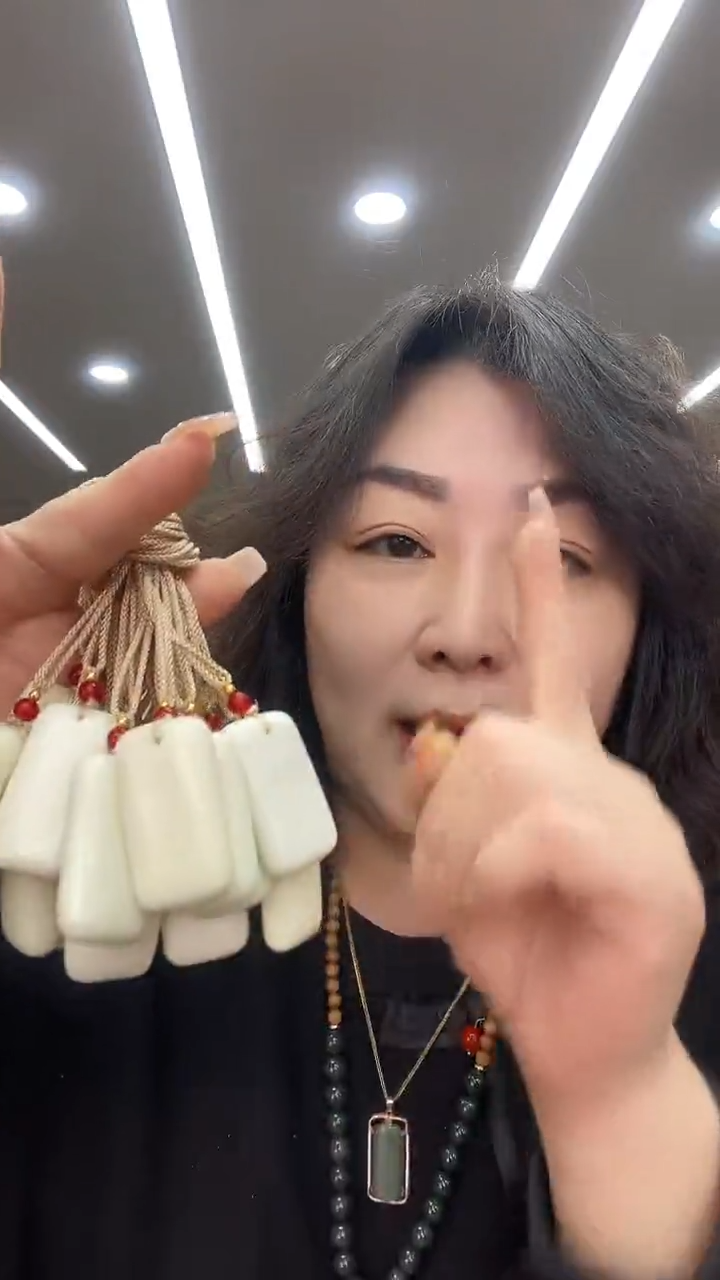 未镶嵌蛇纹石玉玉件多样式发货随机发一