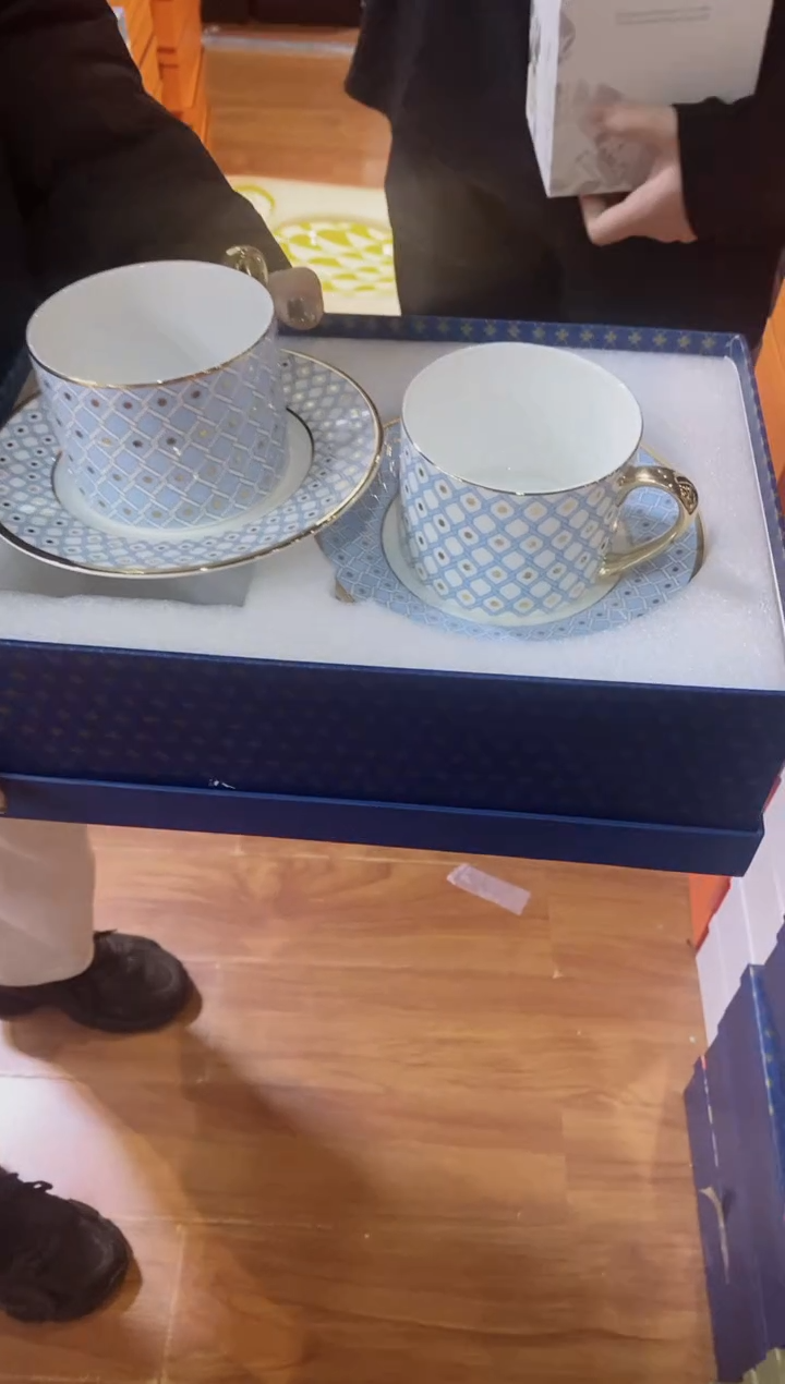 【闪购商品】杯鸿辉家品牌瓷器，京东包邮！