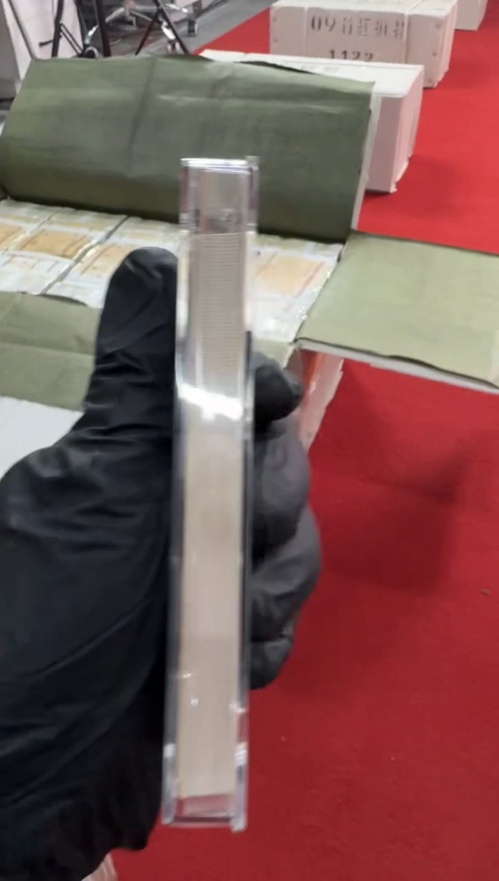 【闪购商品】01整刀百张连号 保真 不挑号 OO