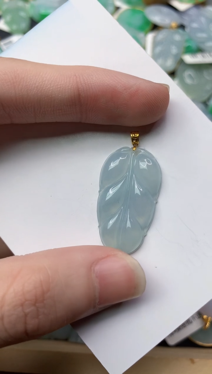 【闪购商品】翡翠颈饰18K金镶嵌..............