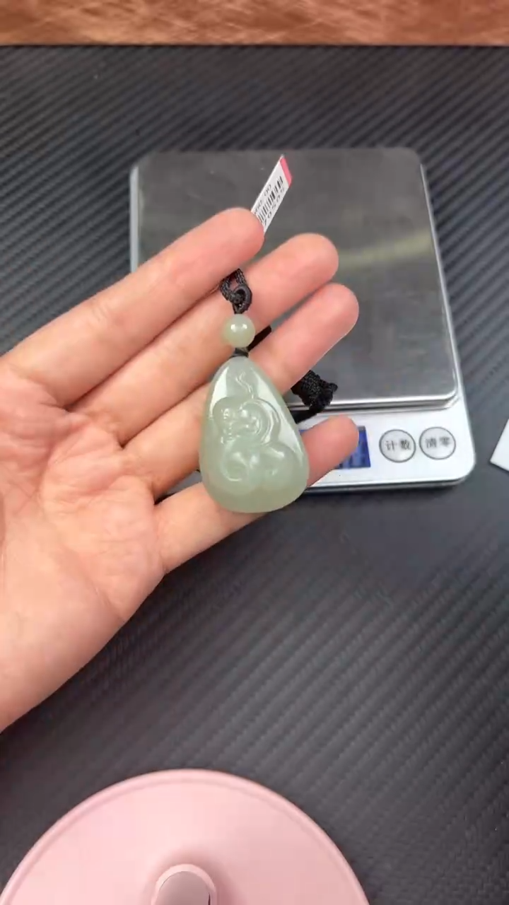 【闪购商品】和田玉吊坠(赠链)未镶嵌且末微色差近矿