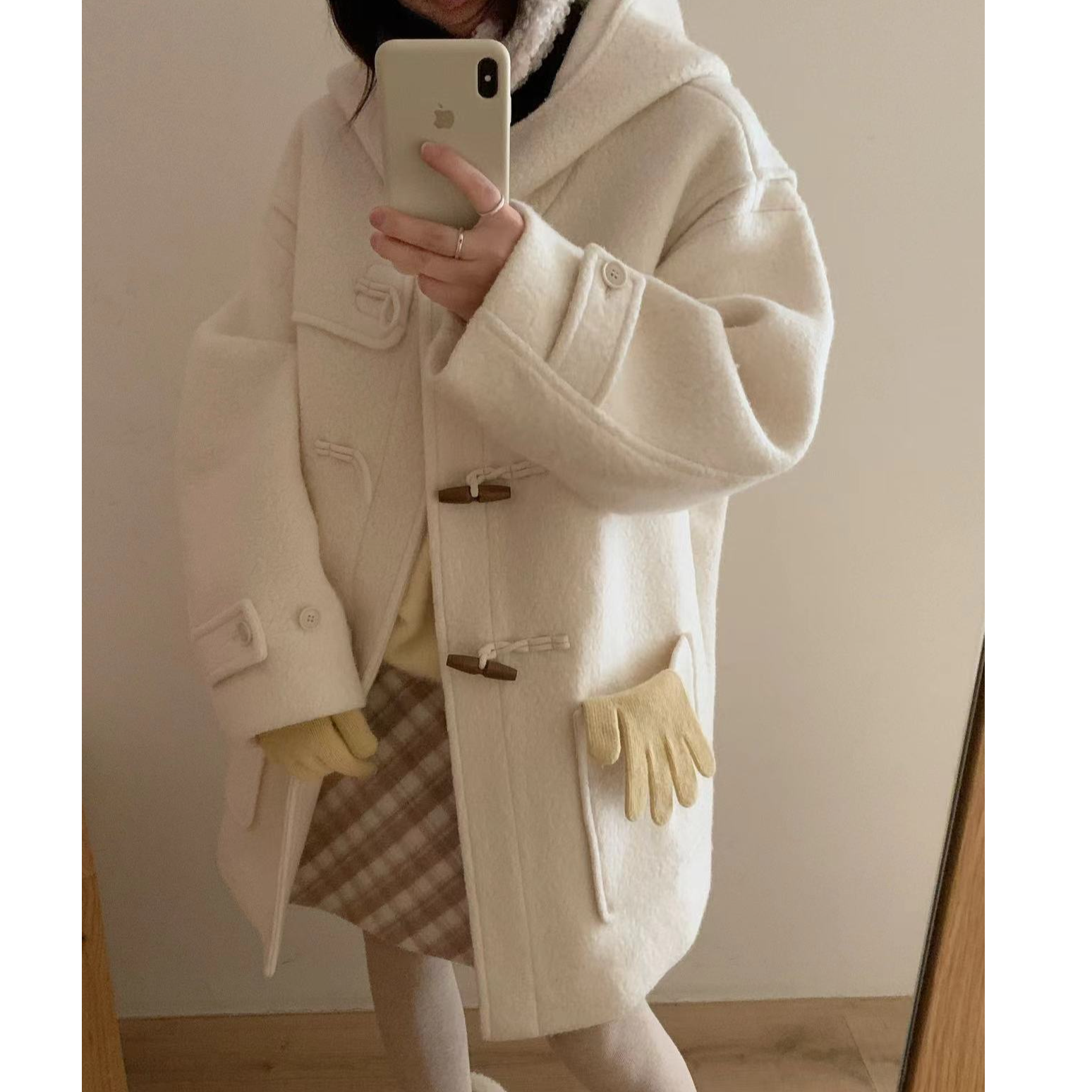 【实体店品质】冬上新甜美学院风 减龄时尚连帽牛角扣外套 MMT 2139