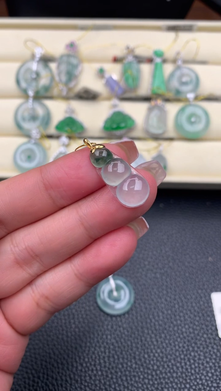 【闪购商品】翡翠颈饰18K金镶嵌D733......