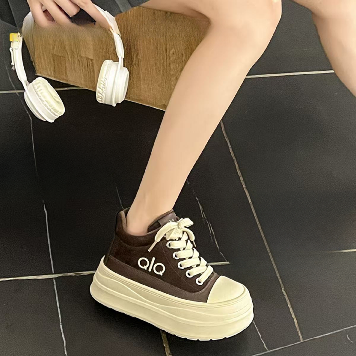 厚底增高高帮鞋女2025秋冬新款绒面5cm圆头松糕休闲鞋子加绒板鞋