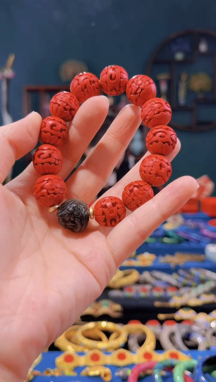 【闪购商品】雕漆花卉手串精品