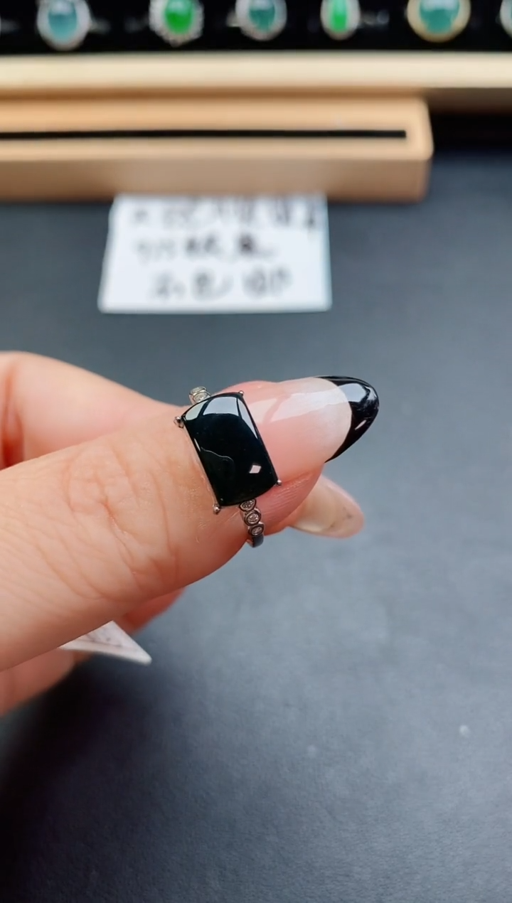 翡翠戒指银S925镶嵌0586