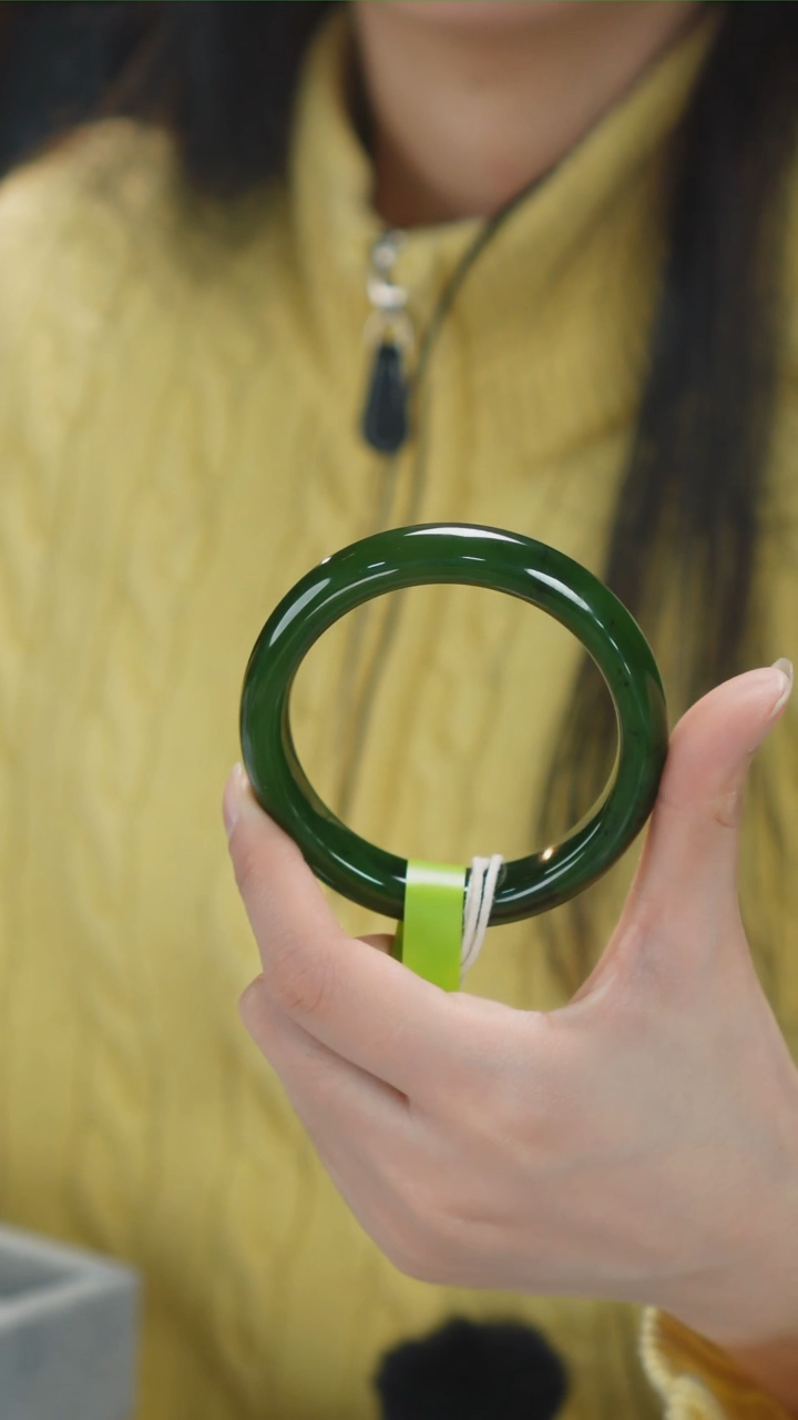 【闪购商品】和田玉手镯未镶嵌37号天然和田玉手镯拍一发一56