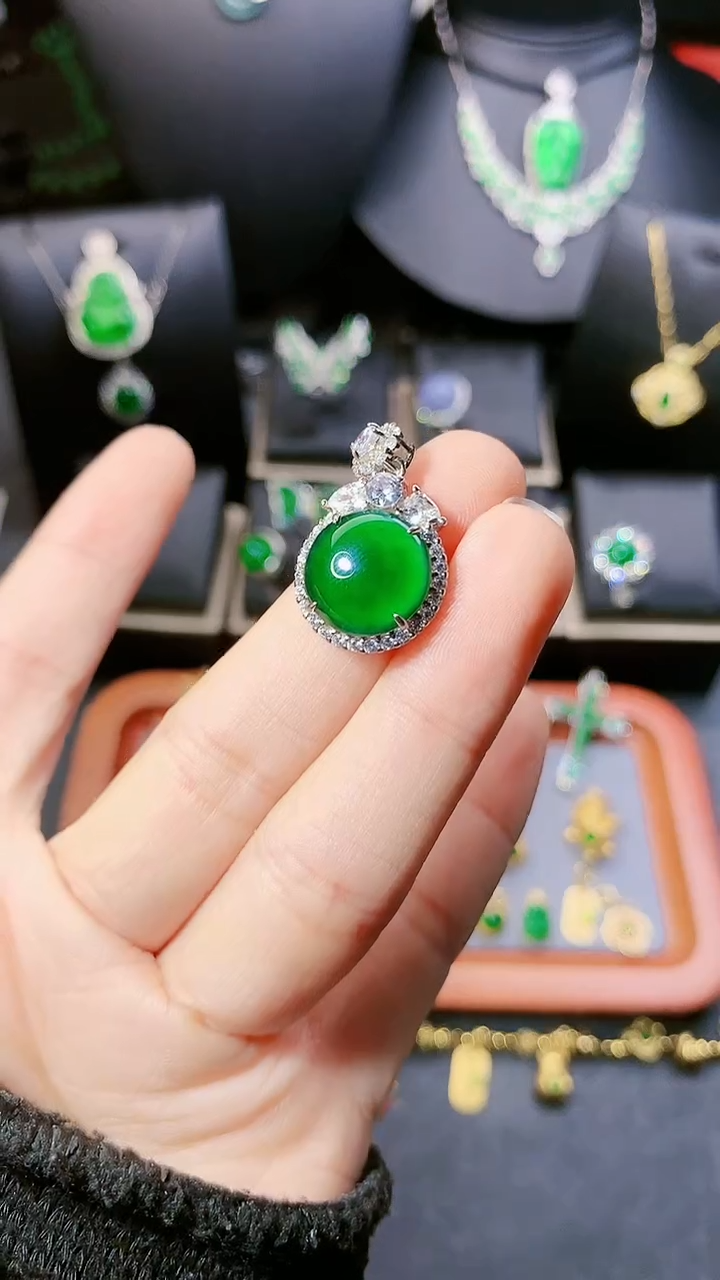 【闪购商品】翡翠吊坠(赠链)银S925镶嵌吊坠