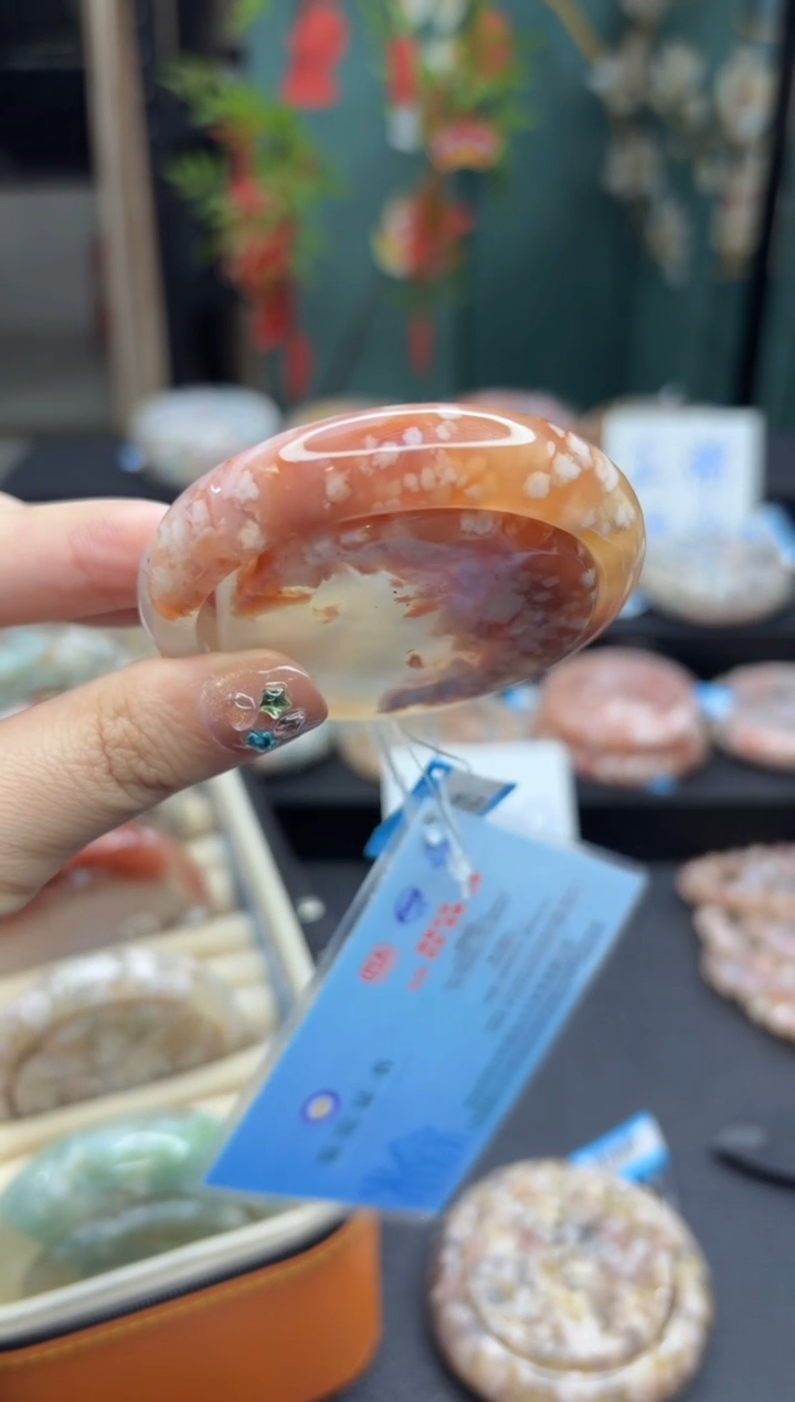 【闪购商品】石英质玉手镯未镶嵌122（51圈赠送镯心）