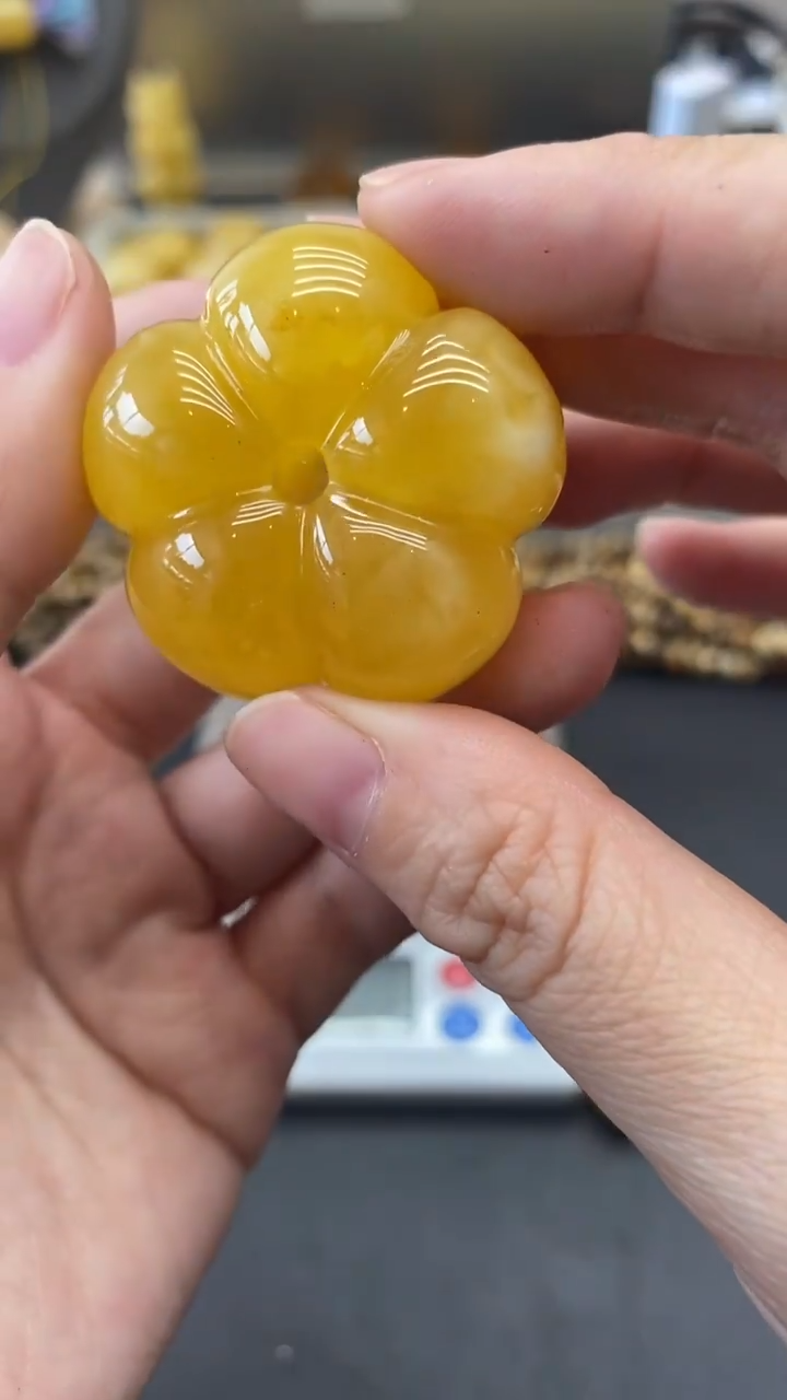 琥珀未镶嵌珠宝奇石1438