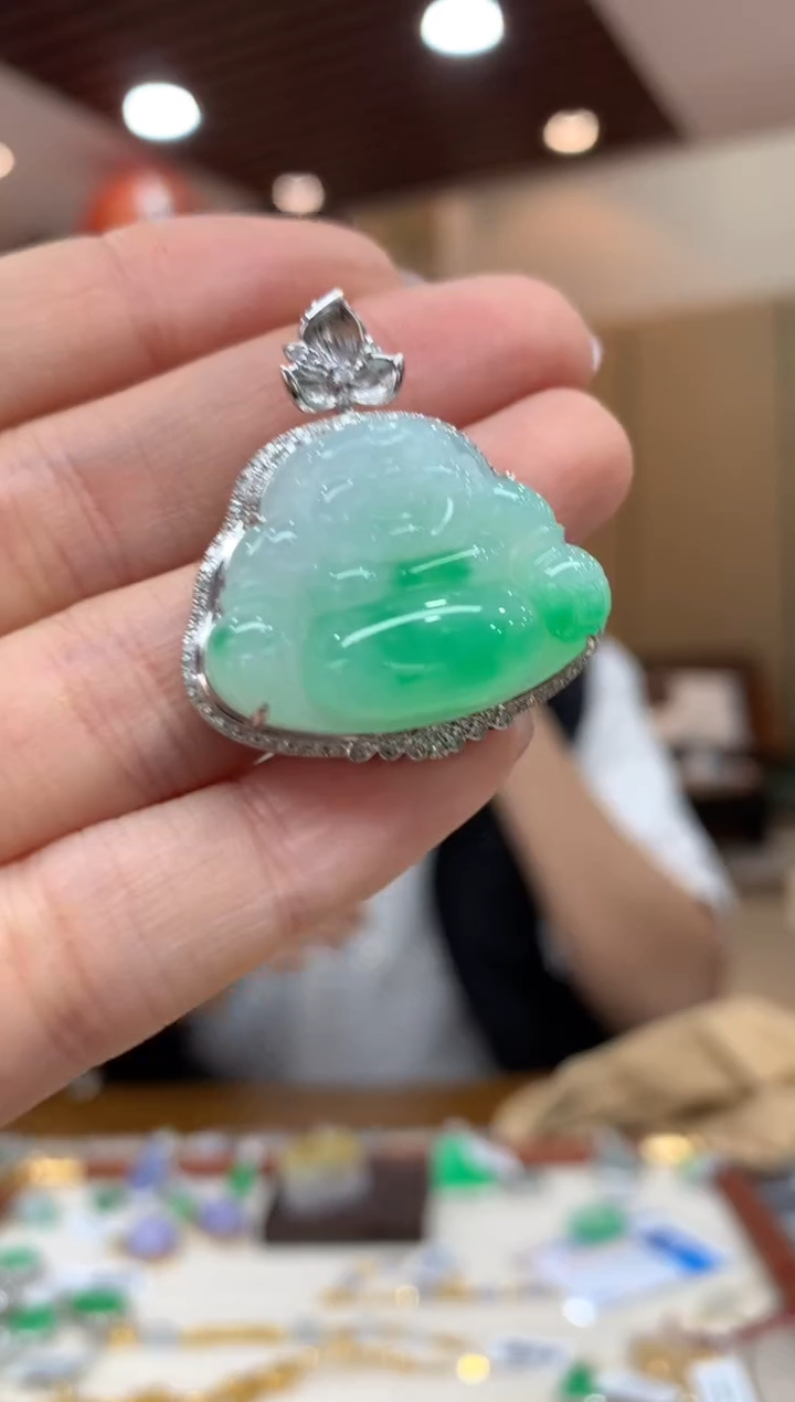 吊坠(不含链)18K金镶嵌翡翠佛公