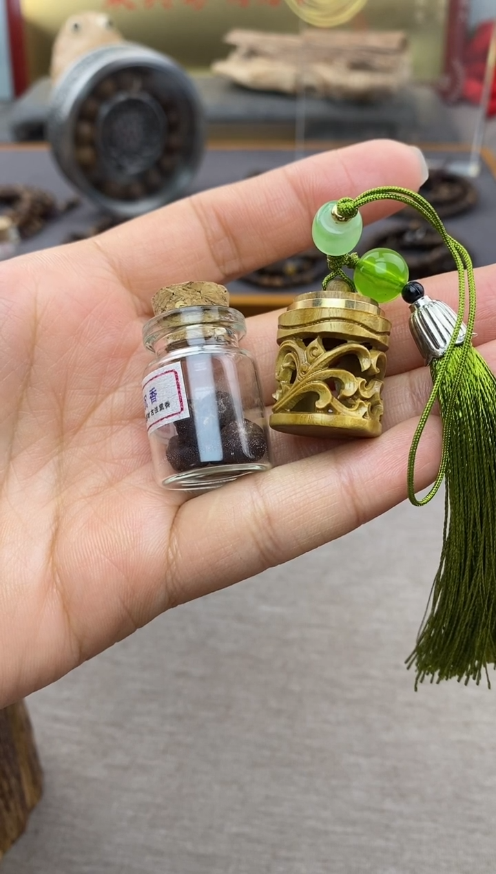 【闪购商品】沉香沉香香囊香囊＋香丸            