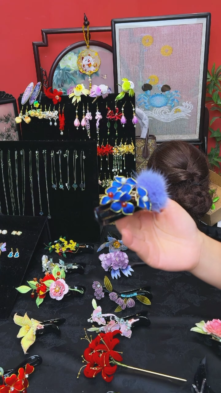 刺绣非遗绒花苏绣饰品