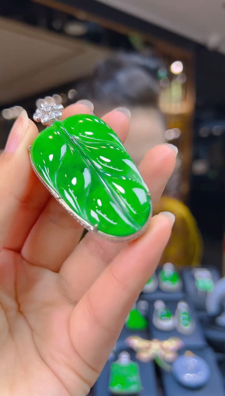 翡翠银S925镶嵌吊坠(赠链)005（多样性发其一）