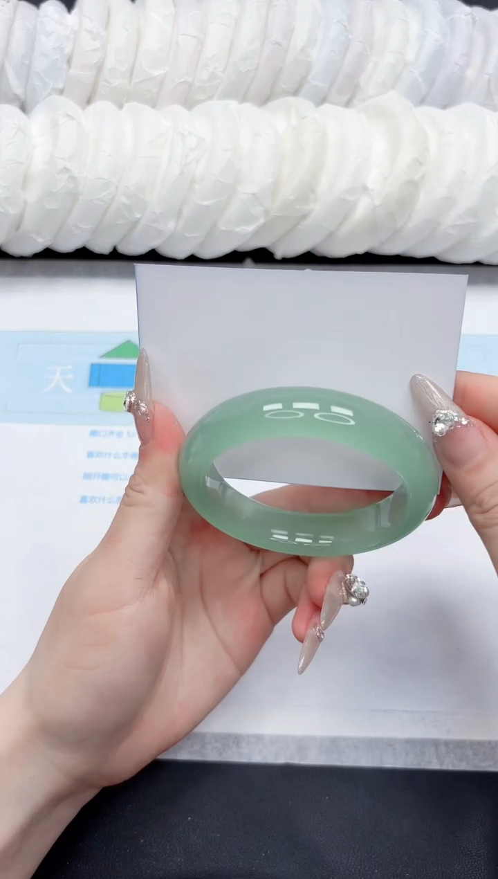 石英质玉手镯未镶嵌129-58