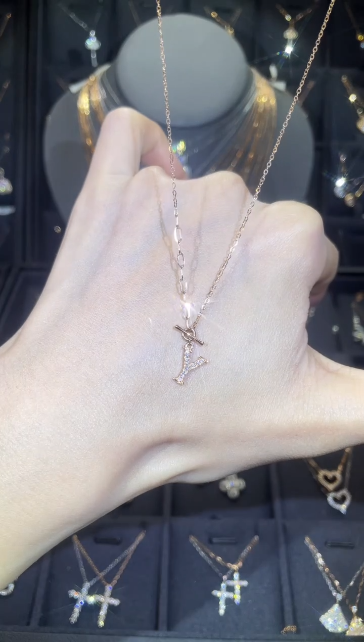 【闪购商品】钻石项链18K金镶嵌18K金玫 多人 字母Y