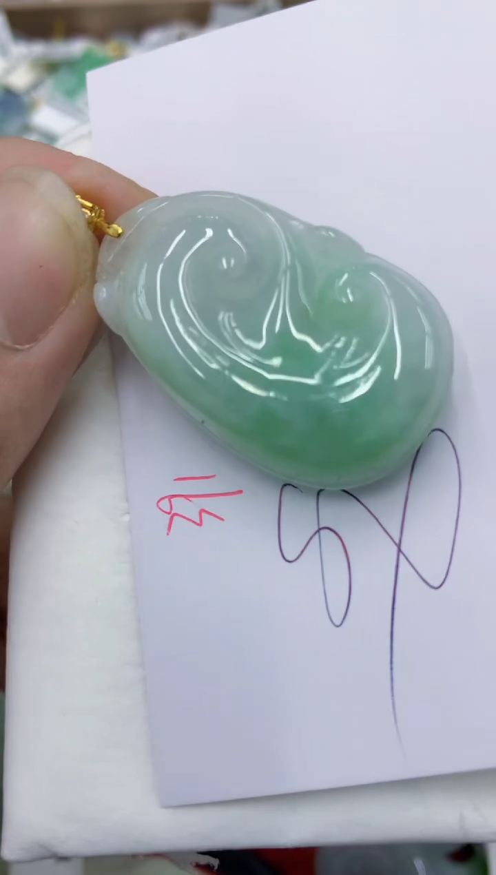 颈饰未镶嵌翡翠11111111111