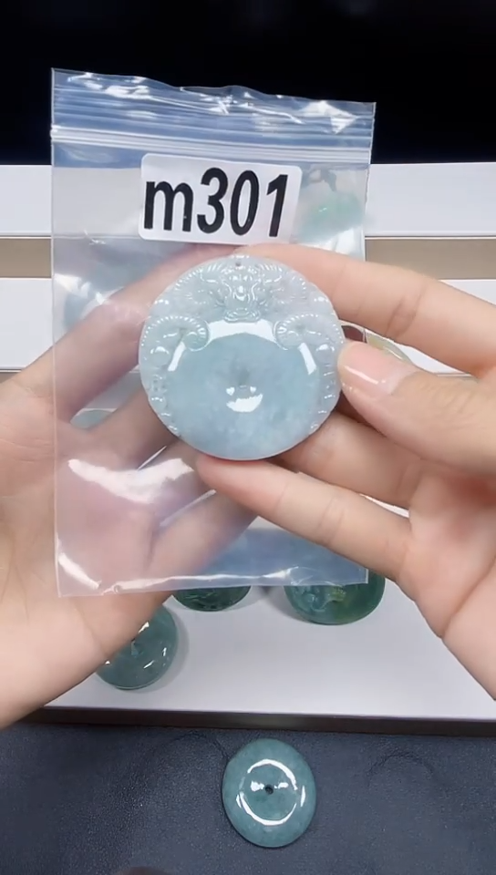 颈饰未镶嵌翡翠天然翡翠吊坠挂件