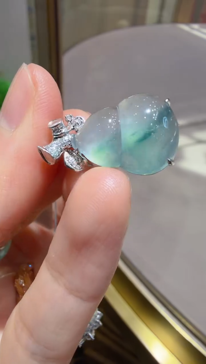 吊坠(不含链)18K金镶嵌翡翠多样性团购发一件