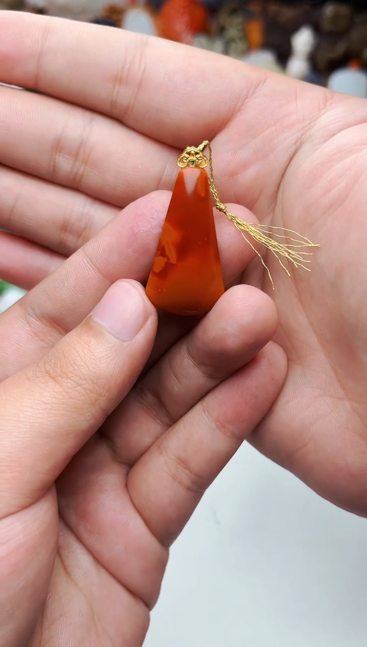 【闪购商品】南红玛瑙颈饰18K金镶嵌平安牌01