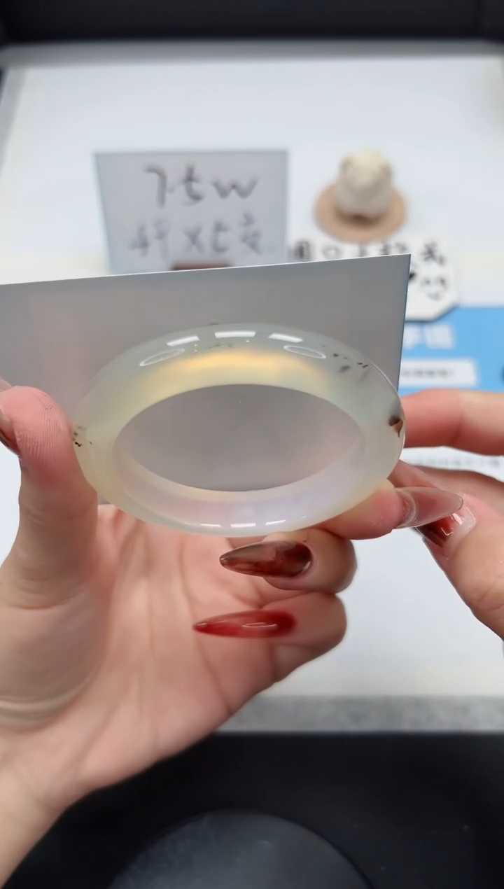 【闪购商品】石英质玉手镯未镶嵌287/草花52.2