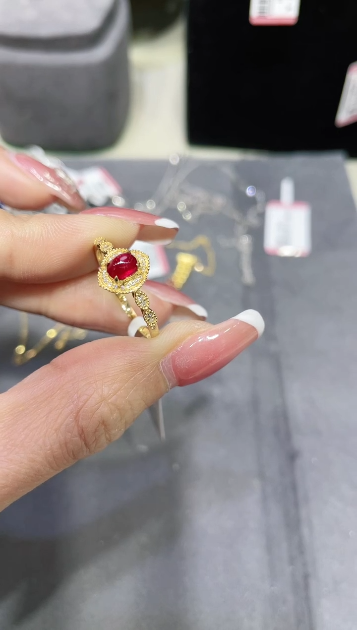 【闪购商品】红宝石戒指18K金镶嵌·