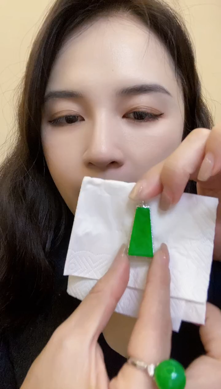 【闪购商品】翡翠颈饰18K金镶嵌无事牌