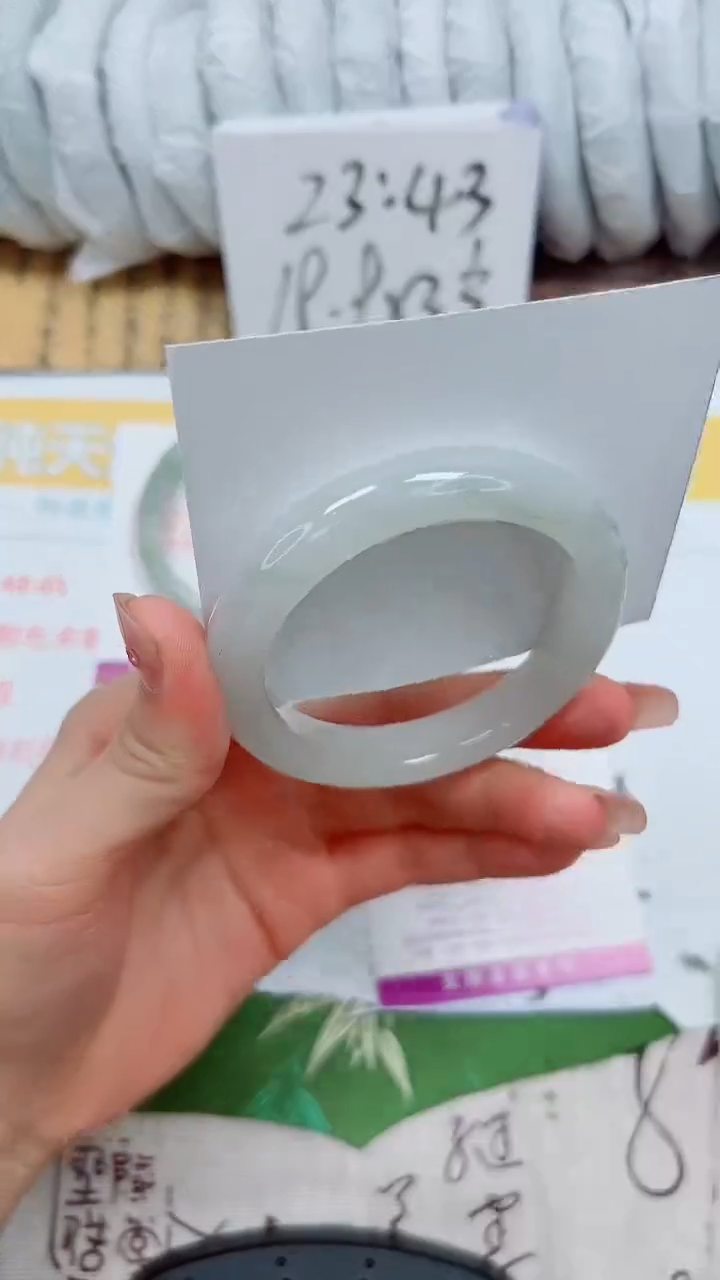 【闪购商品】石英质玉手镯未镶嵌K136-54.5