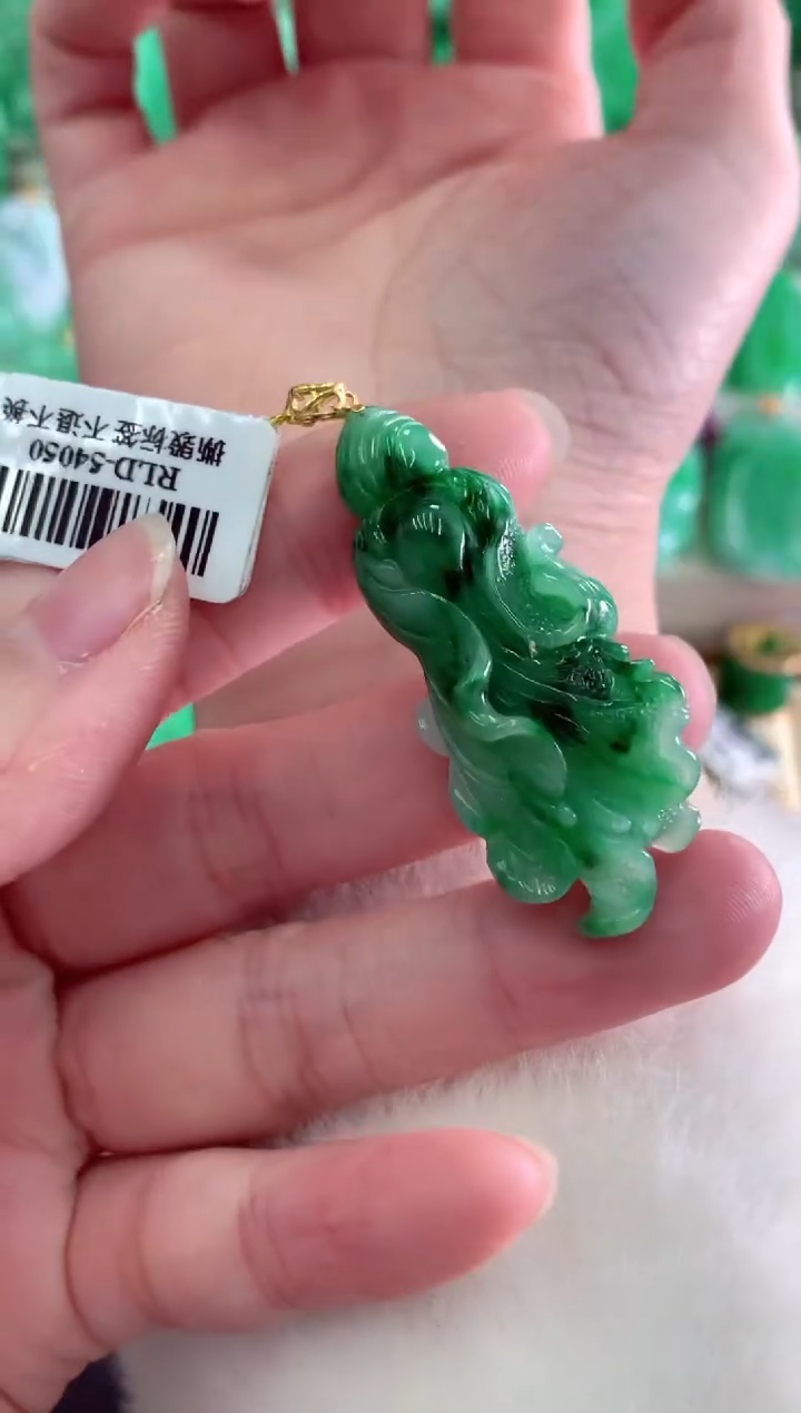 【闪购商品】翡翠吊坠(不含链)18K金镶嵌挂件