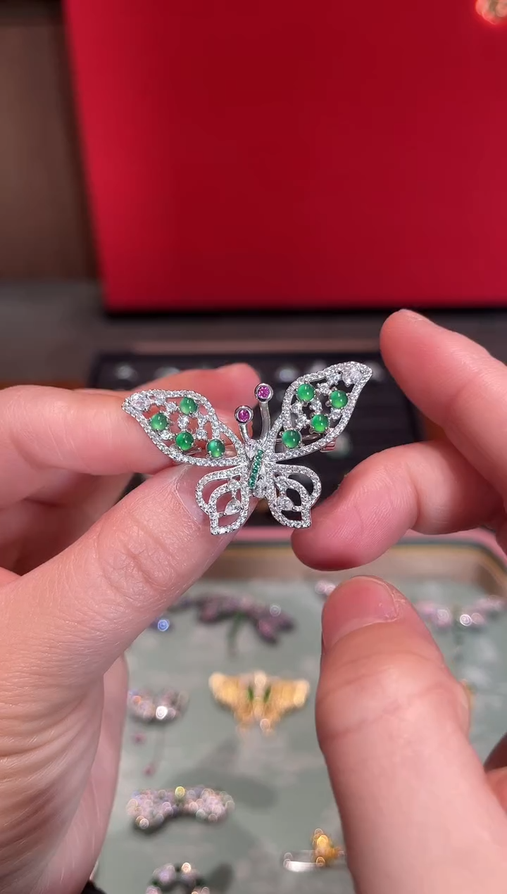 银S925镶嵌翡翠耳饰蝴蝶胸针