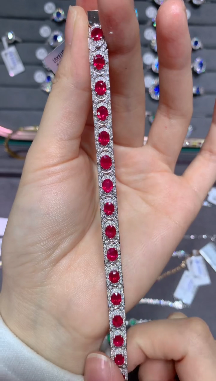 【闪购商品】红宝石手链18K金镶嵌9.0CT