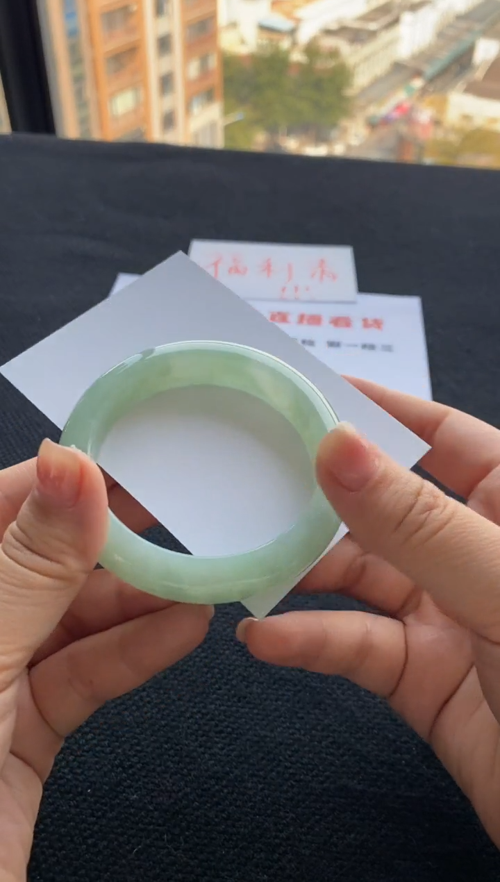 【闪购商品】翡翠手镯未镶嵌买断价XW23016497