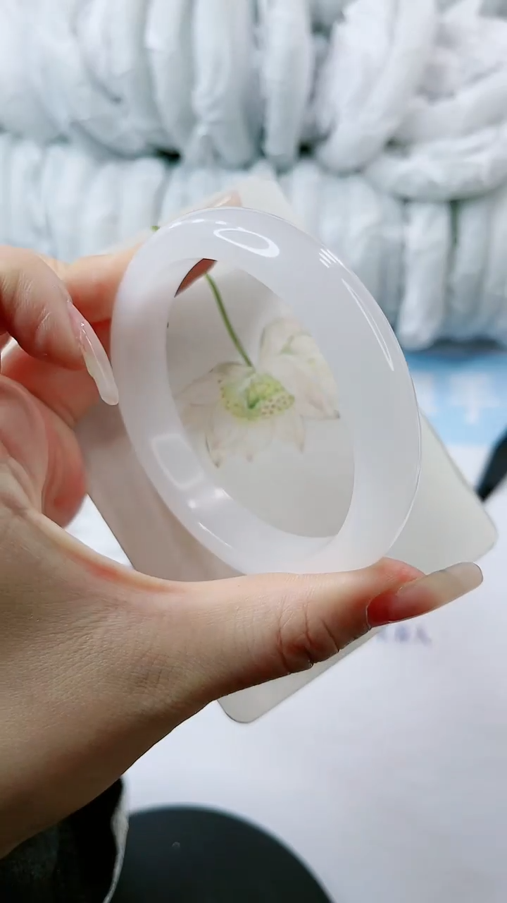 【闪购商品】石英质玉手镯未镶嵌多样性发货62L236