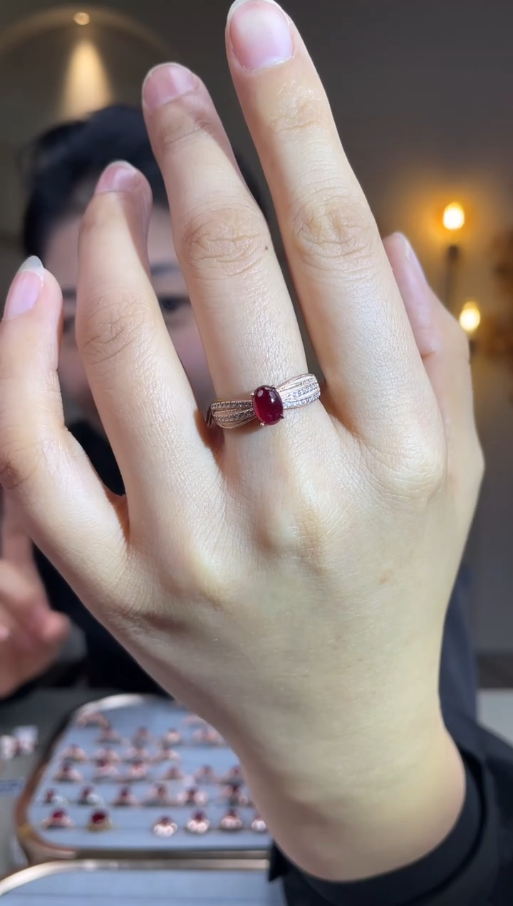 银S925镶嵌手饰红宝石手饰