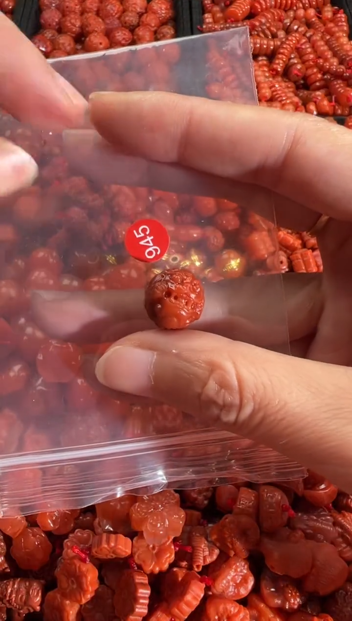 【闪购商品】南红玛瑙颈饰未镶嵌1