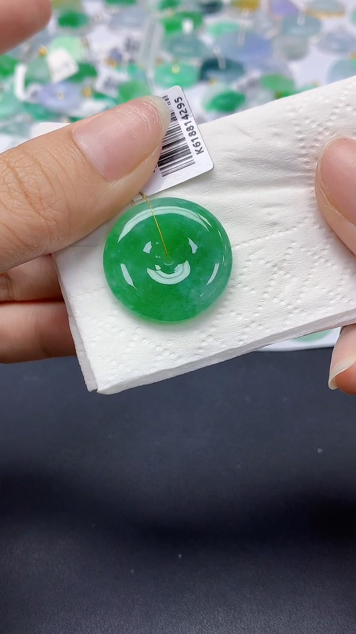 翡翠未镶嵌颈饰天然缅甸a货翡翠