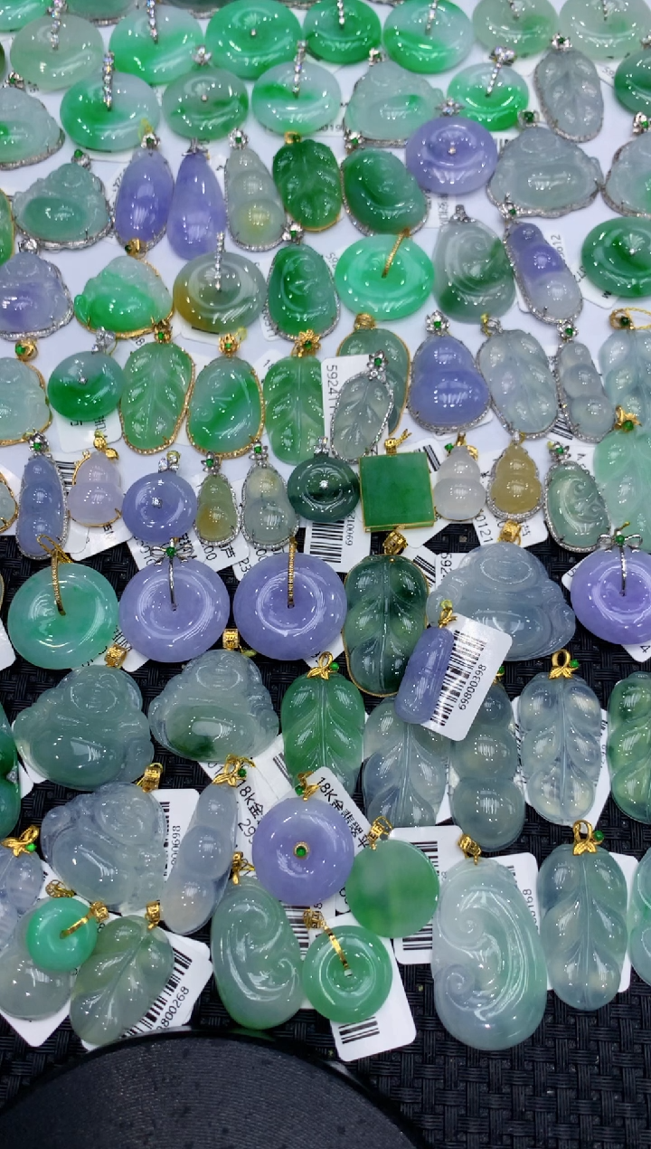 【闪购商品】翡翠颈饰18K金镶嵌111111111111