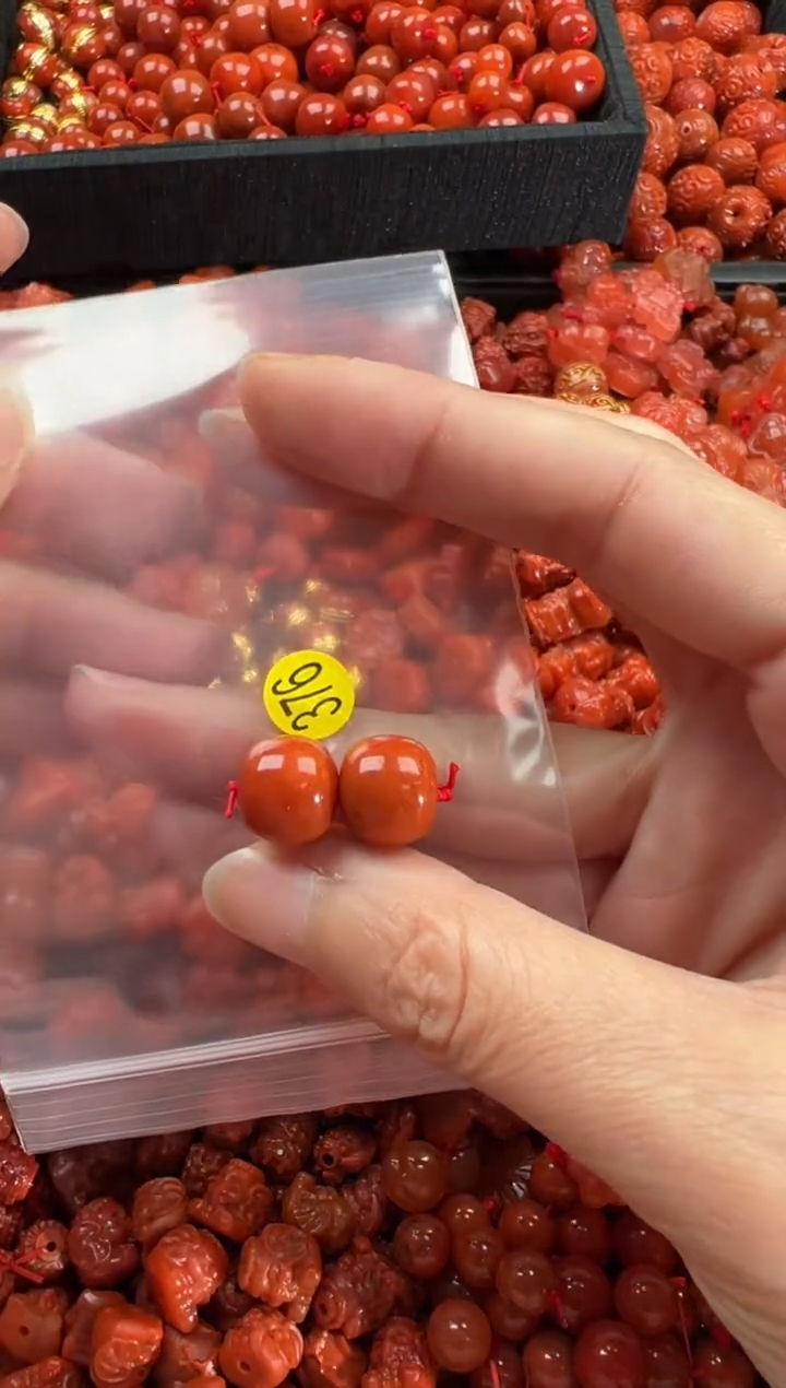 【闪购商品】南红玛瑙颈饰未镶嵌1